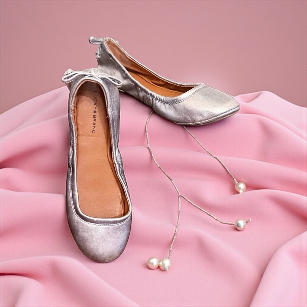 Lucky Brand Sz 7.5 Ballet Style Flats in Pewter STORE RETURN!
